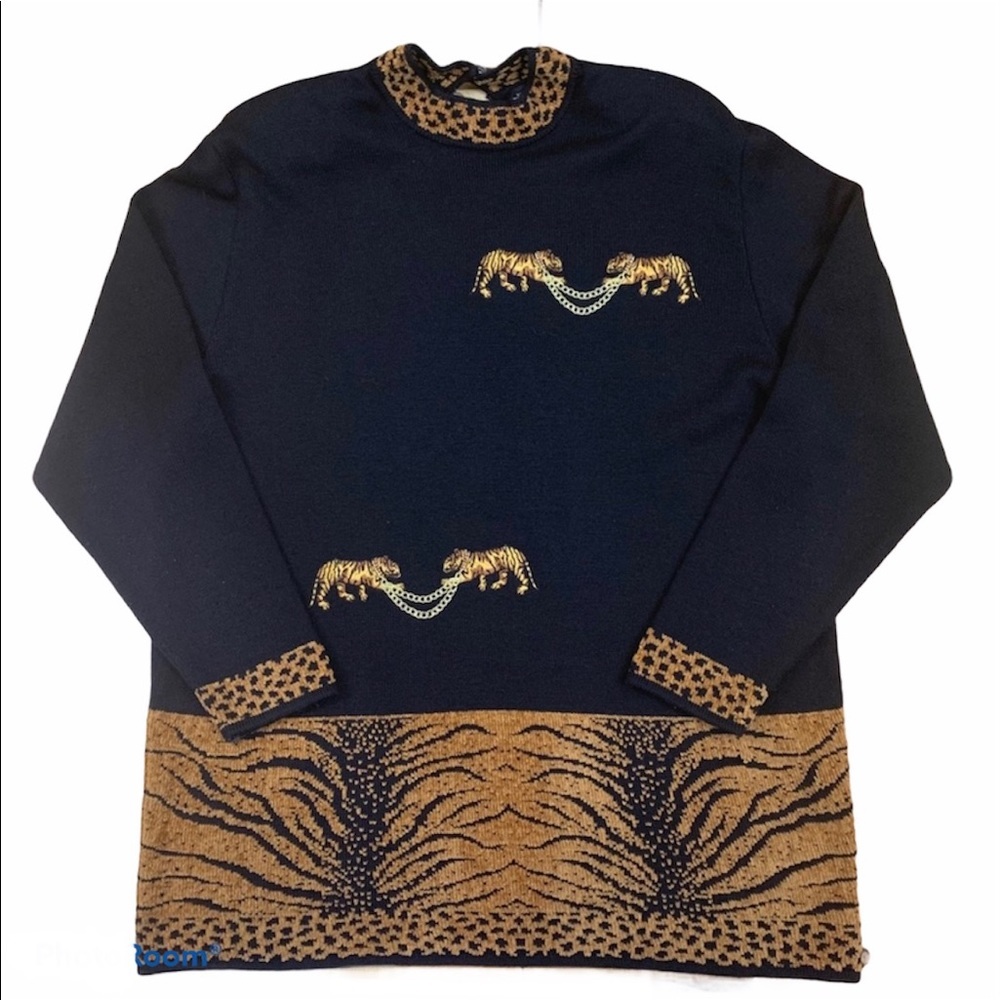 Angel tiger chains black gold pull on sweater XL
